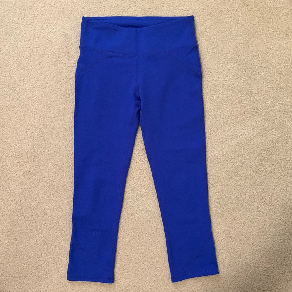 Fabletics capri length leggings